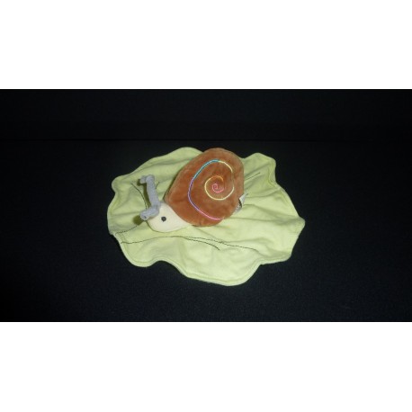 DOUDOU ESCARGOT SUR SA FEUILLE NATURE ET DECOUVERTES